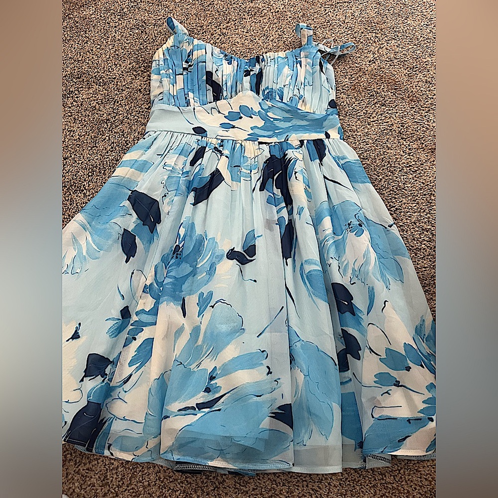 Blue cloud/flower like design Abercrombie Dress